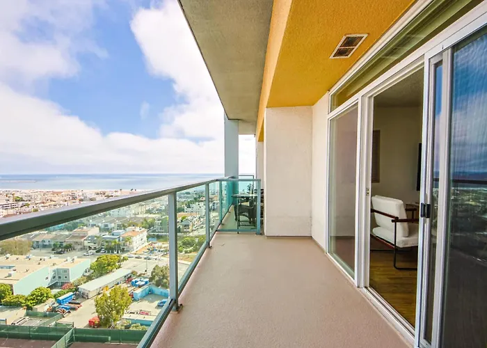 Stunning Apartment With Great Views